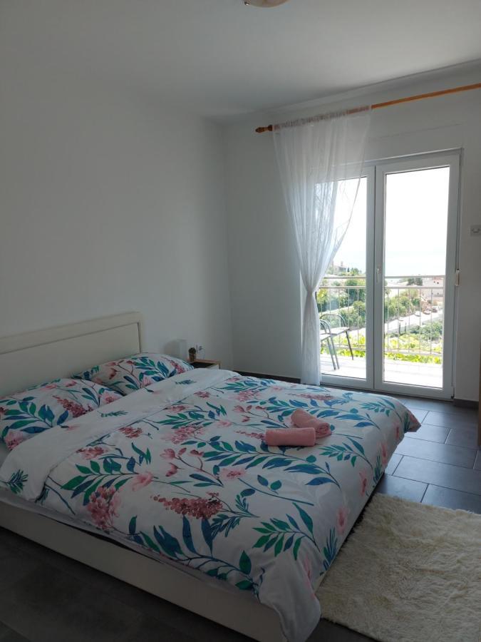Apartmani Mare Novi Vinodolski Exterior photo