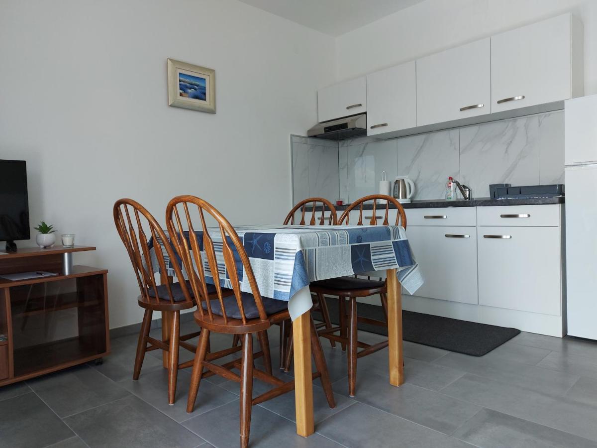 Apartmani Mare Novi Vinodolski Exterior photo